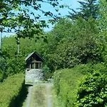 Nature & Espace - Le Puits Des Souhaits Villedieu-les-Poëles